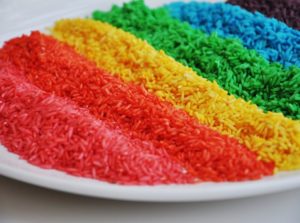 цветной рис для занятий с детьми: технология окраски, цветной рис