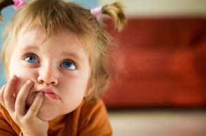 Необычные привычки малышей: когда нужно беспокоиться, привычки детей